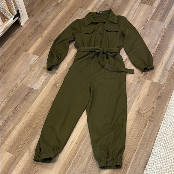 SHEIN Green Utility Jumpsuit with Belted Waist - Picture 1 of 7